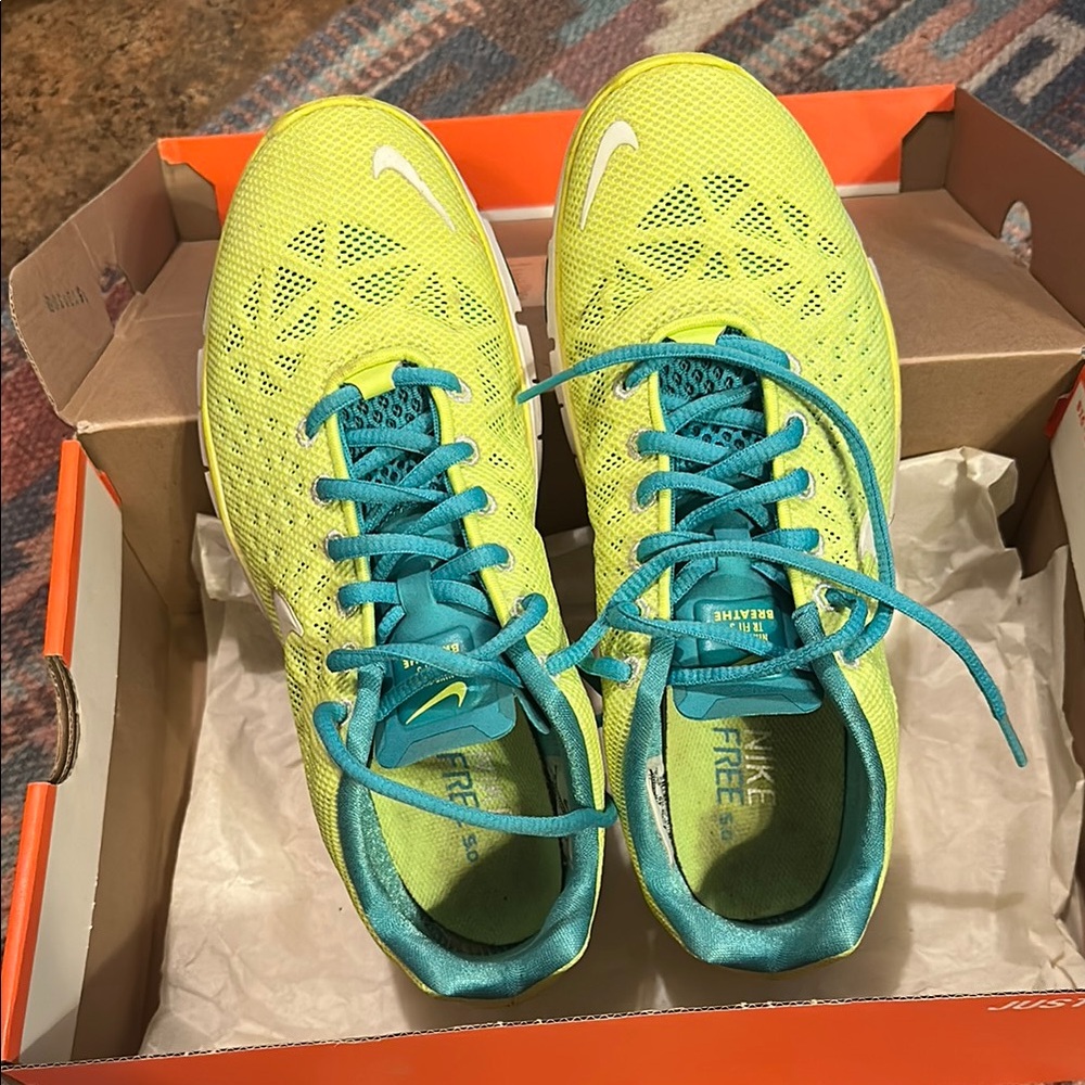 Nike Women's Yellow/Turquoise Running Shoes